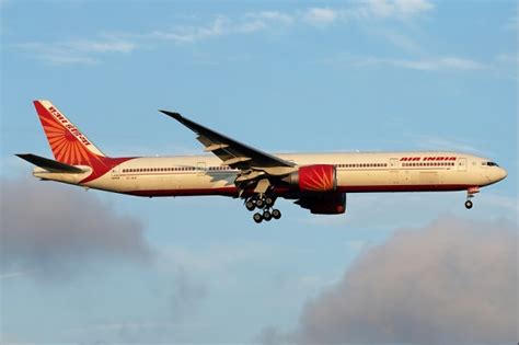 AI126 (AIC126) Air India Flight Tracking and History .